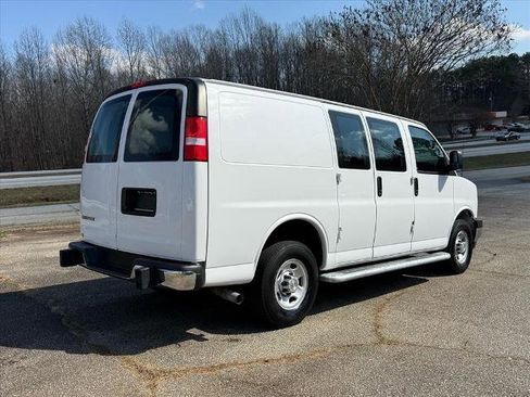 Used 2024 Chevrolet Express 2500 w/ Driver Convenience Package image 4