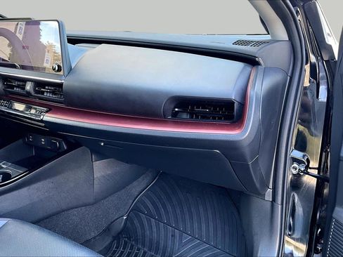 Used 2023 Toyota Prius Prime Premium FWD image 19