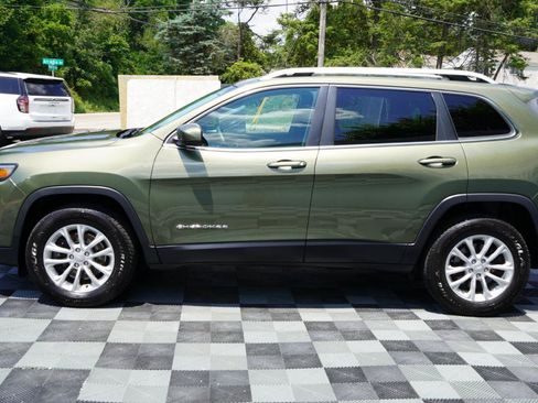Used 2019 Jeep Cherokee Latitude w/ Popular Appearance Group AWD/4WD image 28