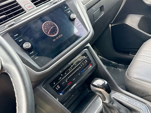 Used 2023 Volkswagen Tiguan SE R-Line image 25