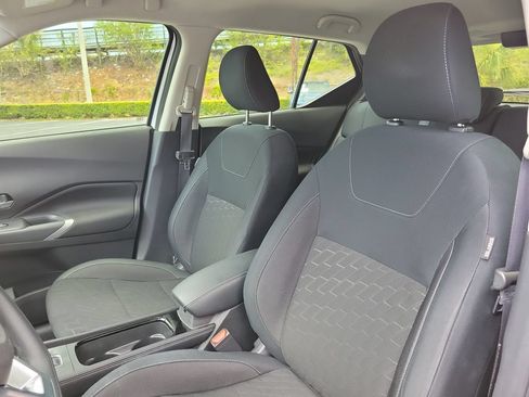 Used 2024 Nissan Kicks SV FWD image 19