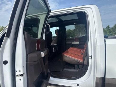 Used 2022 Ford F250 King Ranch w/ King Ranch Ultimate Package AWD/4WD image 15