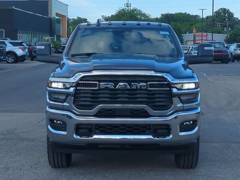Used 2025 RAM 2500 Big Horn AWD/4WD image 8