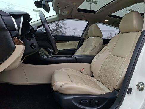 Used 2017 Nissan Maxima Platinum w/ Interior Lighting Package image 13