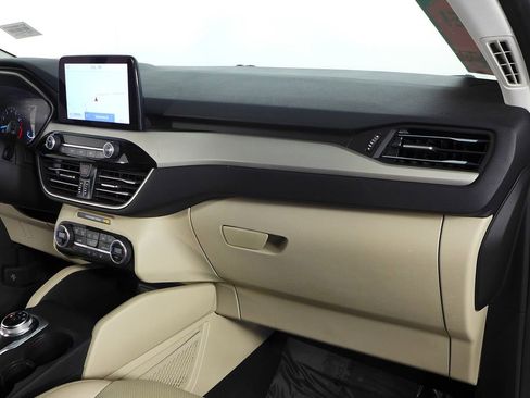 Used 2021 Ford Escape SEL image 14