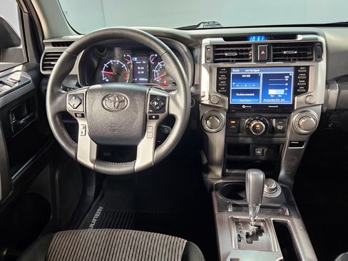 Used 2023 Toyota 4Runner SR5 AWD/4WD image 9