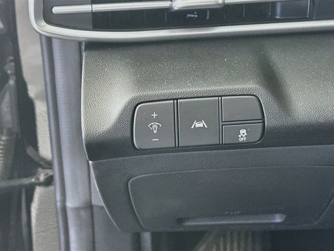 Used 2022 Hyundai Elantra SEL w/ Convenience + Premium Package FWD image 17