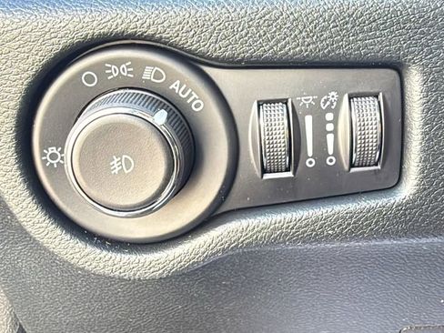 New 2026 Chrysler Pacifica Pinnacle image 20