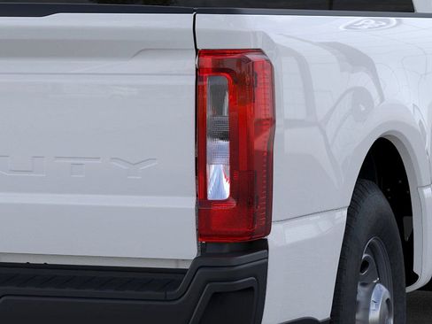 New 2026 Ford F250 XL image 21