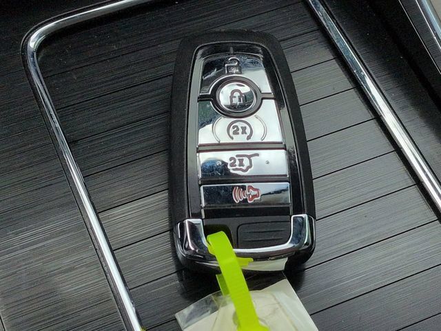 Used 2025 Lincoln Aviator Reserve w/ Equipment Group 201A AWD/4WD image 39