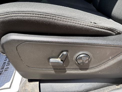 Used 2019 RAM 1500 Big Horn AWD/4WD image 18