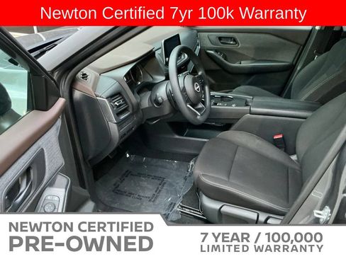 Used 2023 Nissan Rogue S FWD image 7