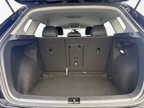 Used 2024 Volkswagen Taos SE image 18