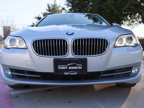 Used 2011 BMW 535i 535i Sedan 4D image 2