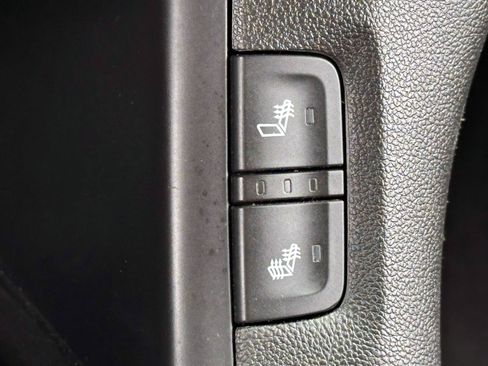 Used 2018 GMC Acadia SLE AWD/4WD image 18