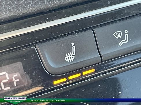 Used 2022 Volkswagen Atlas SEL R-Line image 22