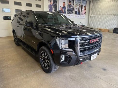 Used 2024 GMC Yukon XL AT4 AWD/4WD image 4