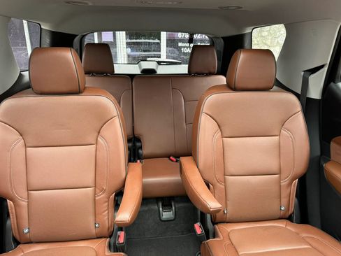 Used 2020 Chevrolet Traverse High Country FWD image 35