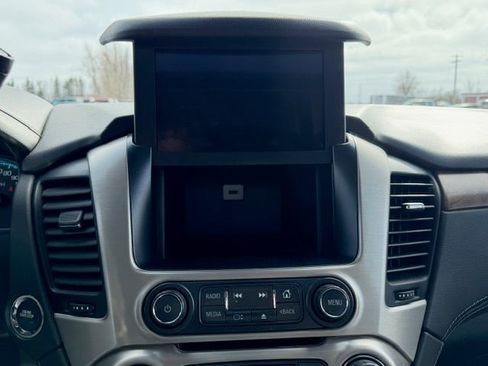 Used 2020 GMC Yukon XL Denali w/ Open Road Package image 37