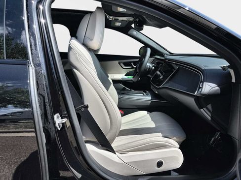New 2026 Mercedes-Benz E 350 Sedan image 9