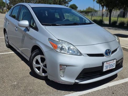 Used 2013 Toyota Prius Two FWD image 2