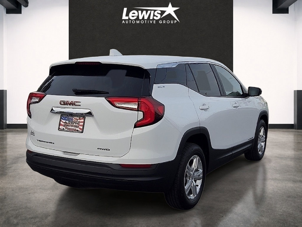 Used 2024 GMC Terrain SLE AWD/4WD image 4