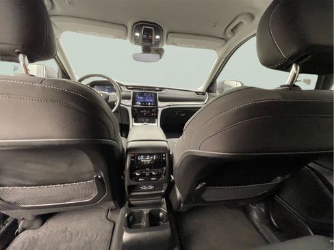 Used 2023 Jeep Grand Cherokee L Laredo AWD/4WD image 16