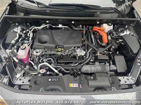 Used 2023 Toyota RAV4 SE image 34
