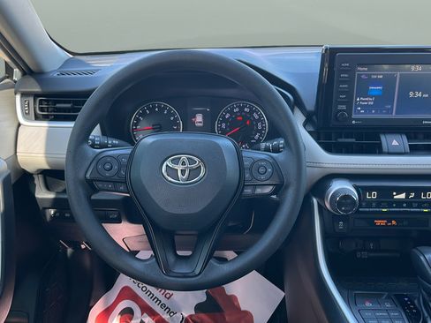Used 2020 Toyota RAV4 XLE w/ Convenience Package AWD/4WD image 10