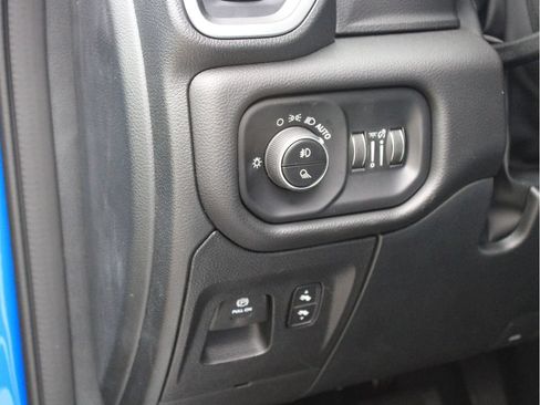 New 2026 RAM 1500 Big Horn AWD/4WD image 18