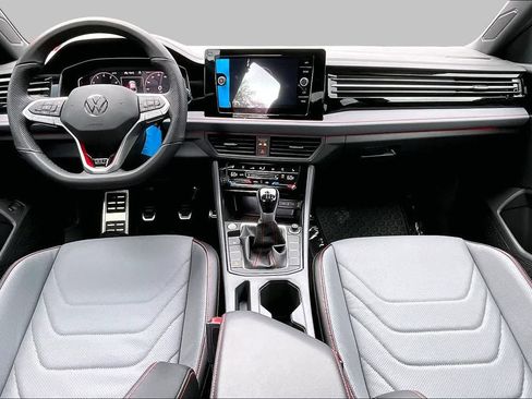 New 2026 Volkswagen Jetta GLI Autobahn FWD image 5