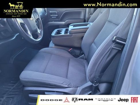 Used 2018 Chevrolet Silverado 1500 LT AWD/4WD image 16