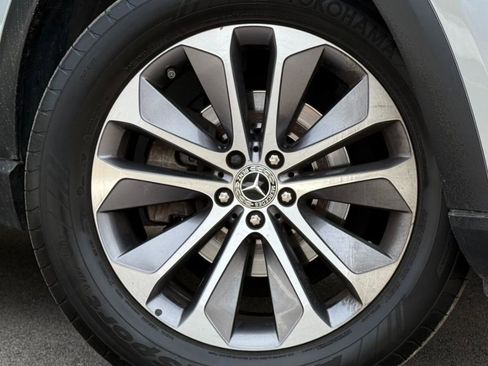 Used 2022 Mercedes-Benz GLE 350 w/ Premium Package image 28