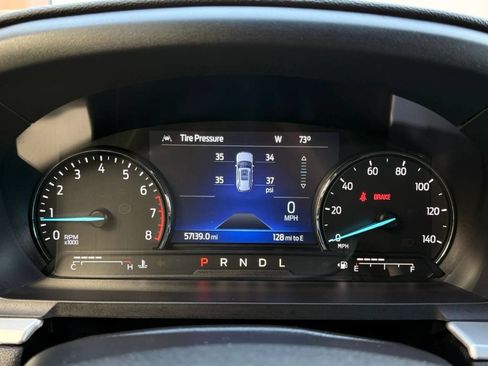 Used 2022 Ford Explorer XLT w/ Equipment Group 202A AWD/4WD image 7