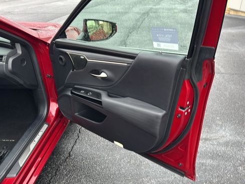 Certified 2022 Lexus ES 350 Ultra Luxury w/ Accessory Package 2 image 12