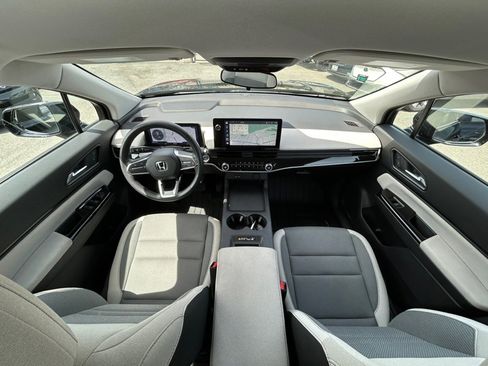 Used 2024 Honda Prologue EX image 12