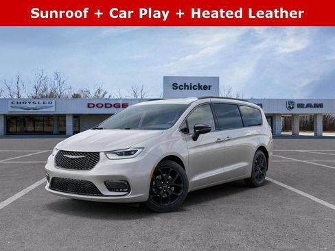 New 2026 Chrysler Pacifica Limited w/ S Appearance Package image 1