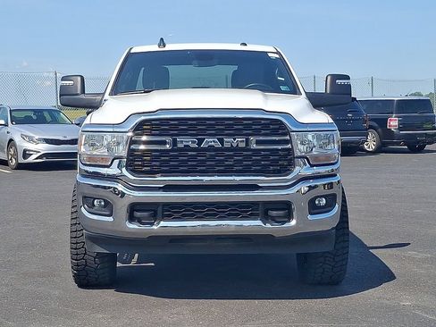Used 2024 RAM 2500 Big Horn AWD/4WD image 2