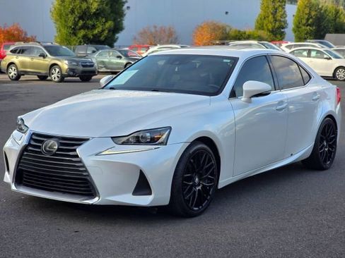 Used 2017 Lexus IS 200t image 3