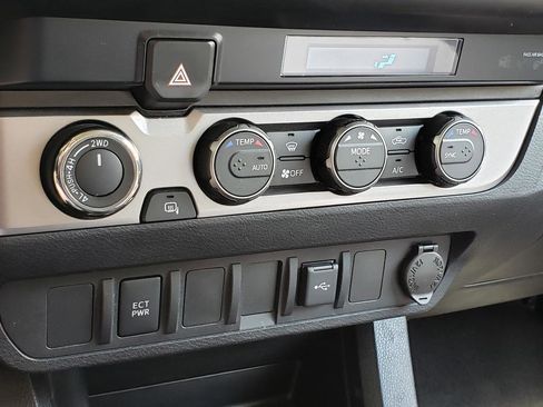 Used 2021 Toyota Tacoma SR AWD/4WD image 24