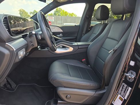 Certified 2025 Mercedes-Benz GLS 450 4MATIC image 10