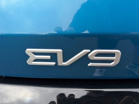 Used 2024 Kia EV9 GT-Line AWD/4WD image 35