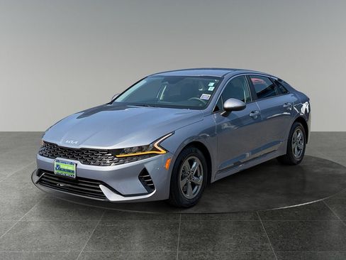 Used 2022 Kia K5 LXS FWD image 3