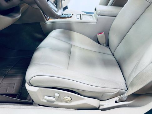 Used 2009 Cadillac STS Luxury w/ Rwd Preferred Equipment Group image 33