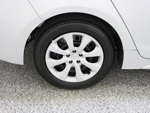 Used 2026 Toyota Corolla LE image 6