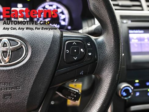 Used 2017 Toyota Camry LE FWD image 15