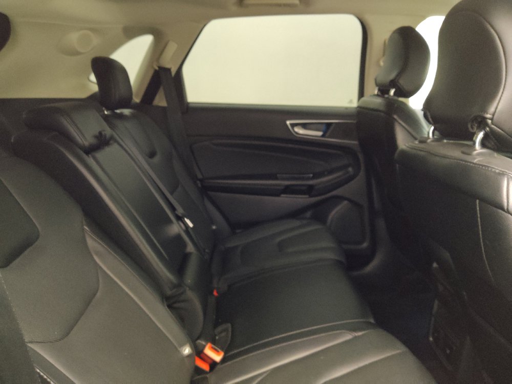 Used 2017 Ford Edge Titanium w/ Equipment Group 301A AWD/4WD image 19