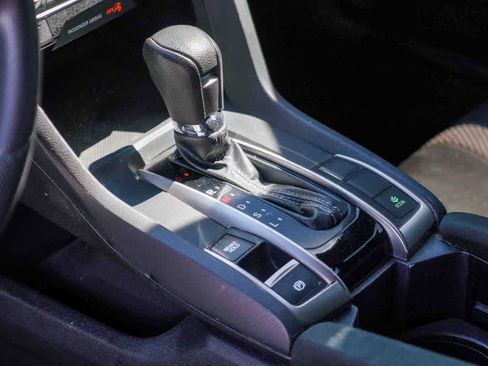 Used 2019 Honda Civic EX image 18