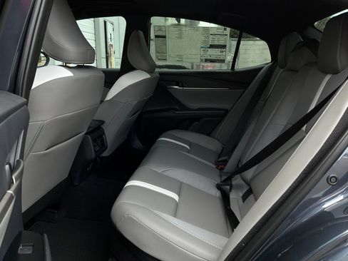 New 2026 Toyota Camry SE FWD image 11