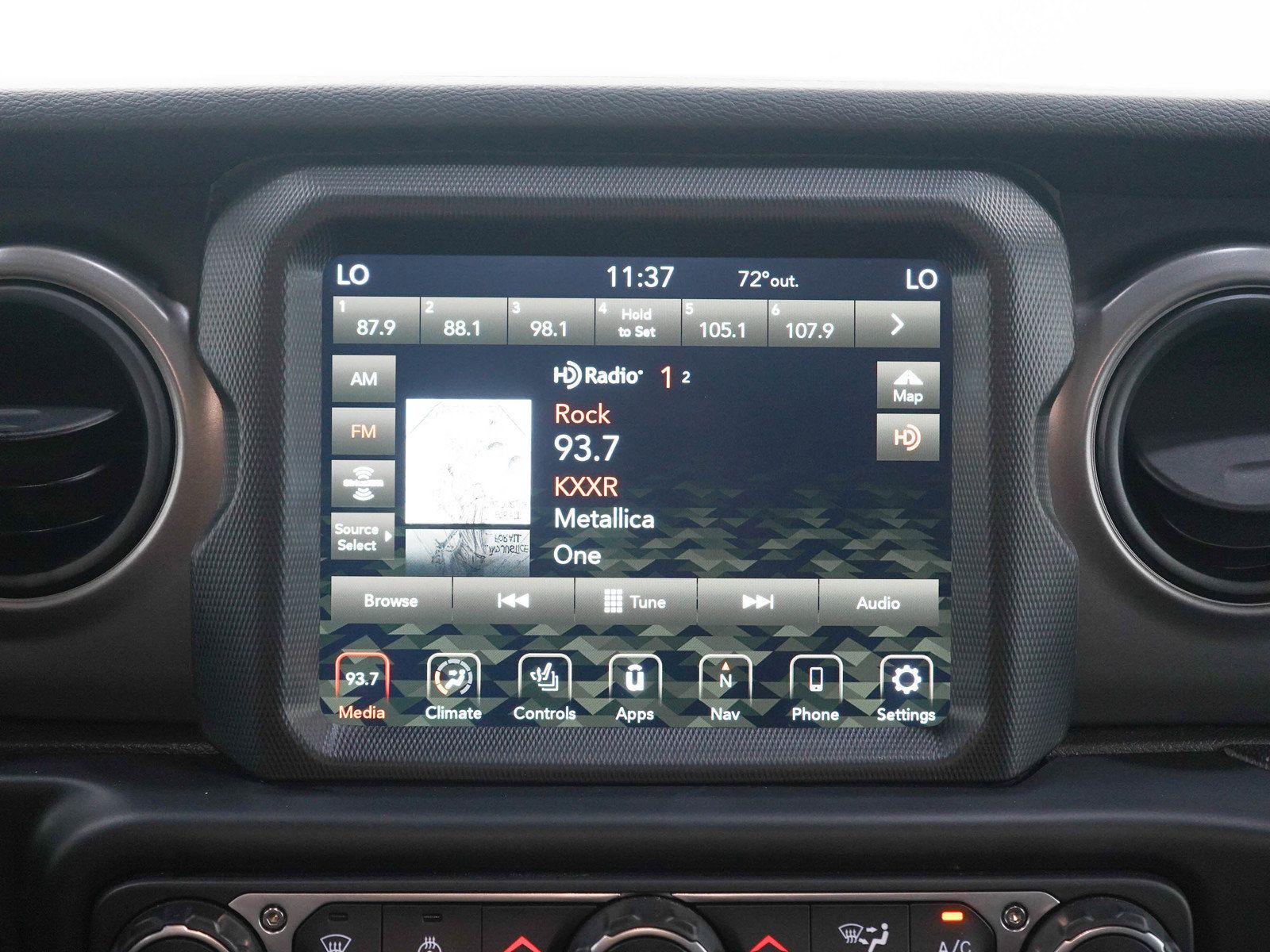 Used 2022 Jeep Wrangler Unlimited Sport AWD/4WD image 17
